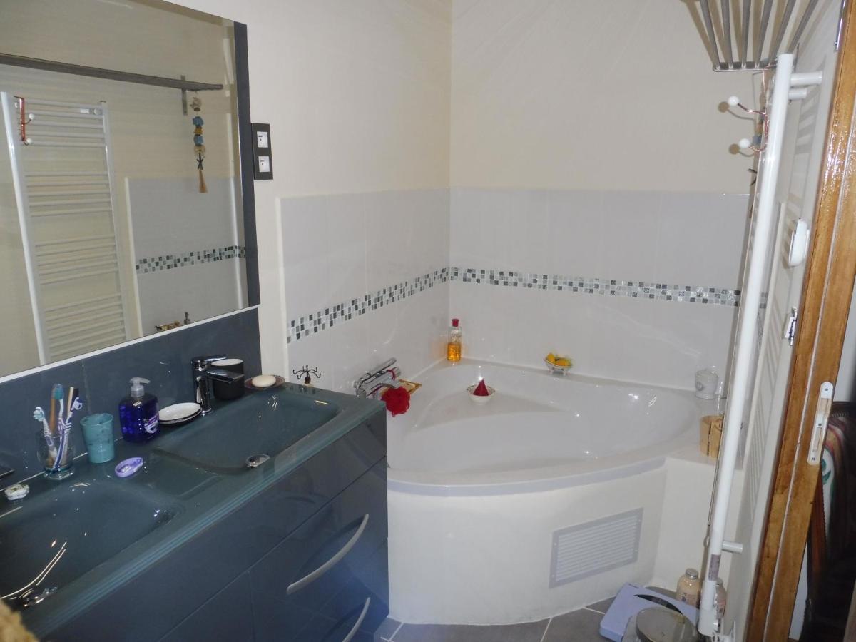Chambre D'Hotes Des 3 Ifs Vernot Buitenkant foto