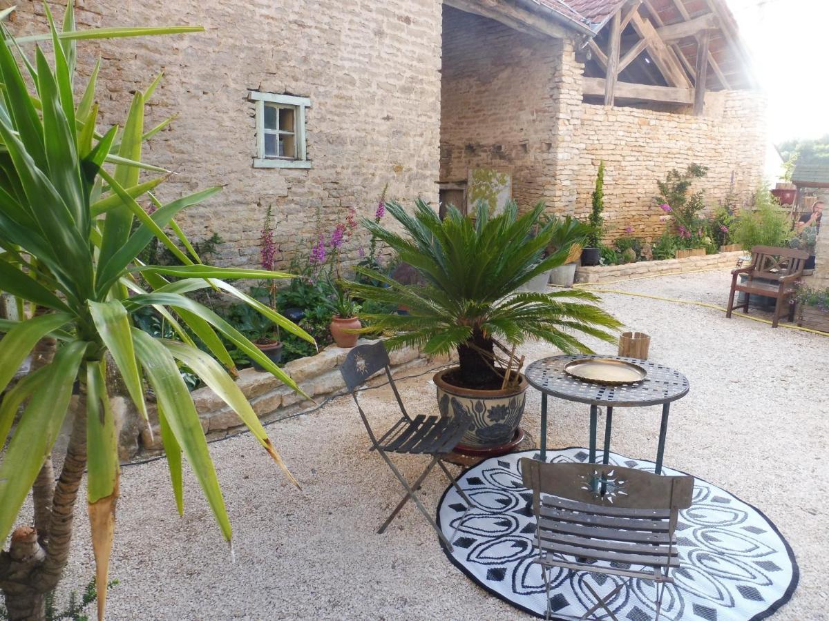 Chambre D'Hotes Des 3 Ifs Vernot Buitenkant foto